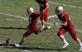 足彩网：超级黑马颠覆法甲格局！朗斯三球横扫图卢兹，终结巴黎圣日耳曼霸权登顶积分榜