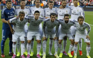 中国竞彩网_蓝衣少年，重返十八岁，苏醒的篮球青春风暴点燃寒冬