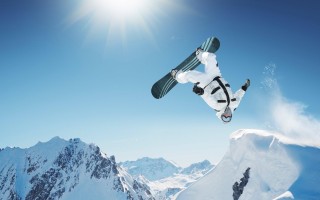 足彩网_疯狂比分夜震撼欧洲足坛！巴黎完胜登顶，西班牙人爆冷溃败，德甲补时绝平惊心动魄