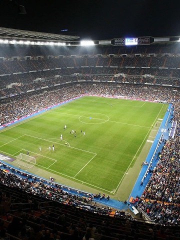 足彩网|海港队跟队记者分享训练照 伤愈李新翔亮相迪拜冬训阵容